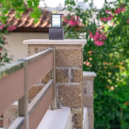 νεφέλη-σπίτι ολόκληρο για αξέχαστες διακοπές στην σιβηρη Apartament *