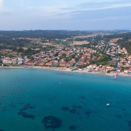 νεφέλη-σπίτι ολόκληρο για αξέχαστες διακοπές στην σιβηρη Siviri