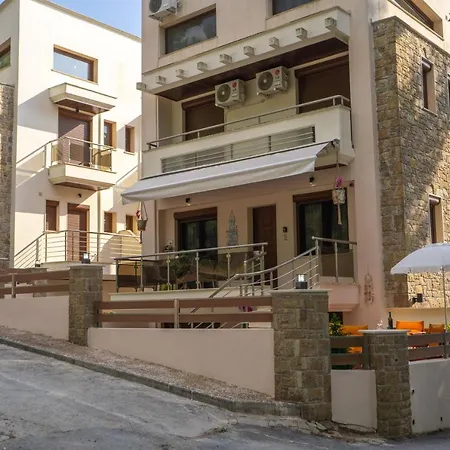 νεφέλη-σπίτι ολόκληρο για αξέχαστες διακοπές στην σιβηρη Siviri