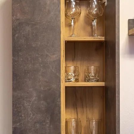 νεφέλη-σπίτι ολόκληρο για αξέχαστες διακοπές στην σιβηρη Apartament *