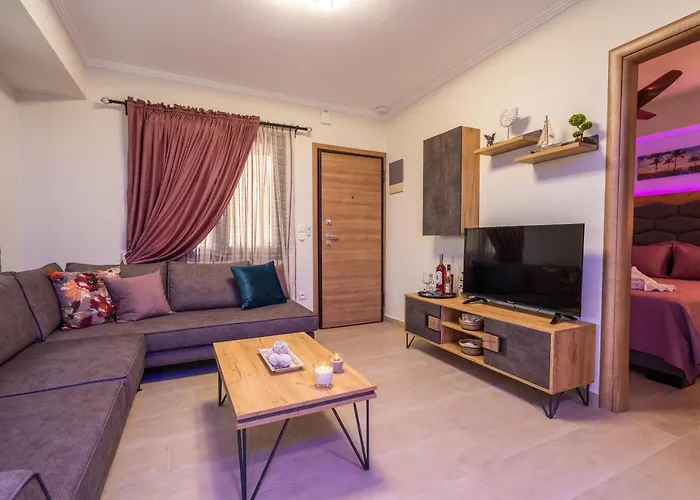 νεφέλη-σπίτι ολόκληρο για αξέχαστες διακοπές στην σιβηρη Siviri