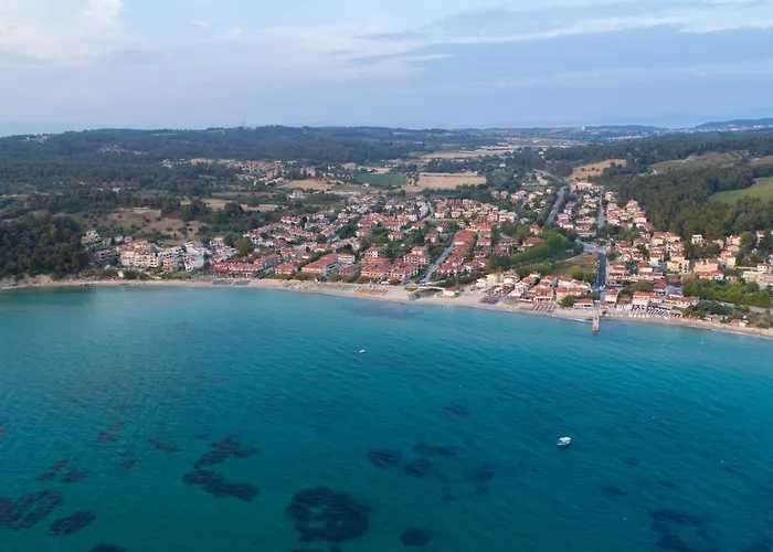 νεφέλη-σπίτι ολόκληρο για αξέχαστες διακοπές στην σιβηρη Siviri