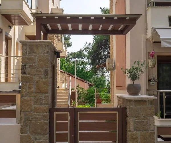 νεφέλη-σπίτι ολόκληρο για αξέχαστες διακοπές στην σιβηρη Siviri