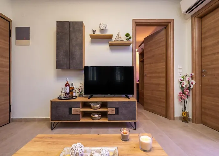 νεφέλη-σπίτι ολόκληρο για αξέχαστες διακοπές στην σιβηρη Siviri