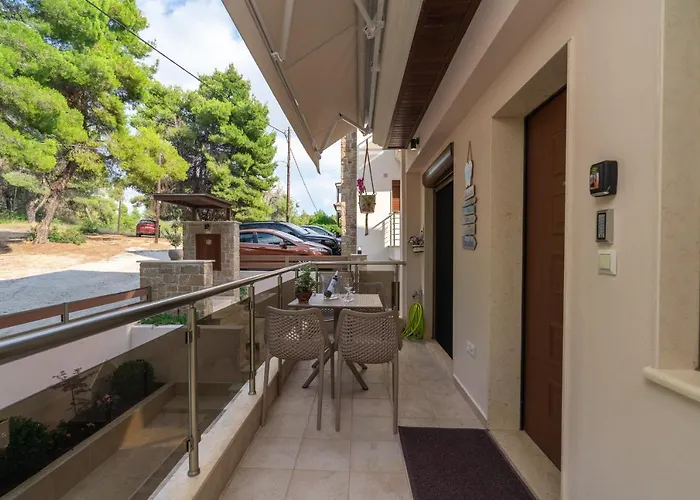 νεφέλη-σπίτι ολόκληρο για αξέχαστες διακοπές στην σιβηρη *