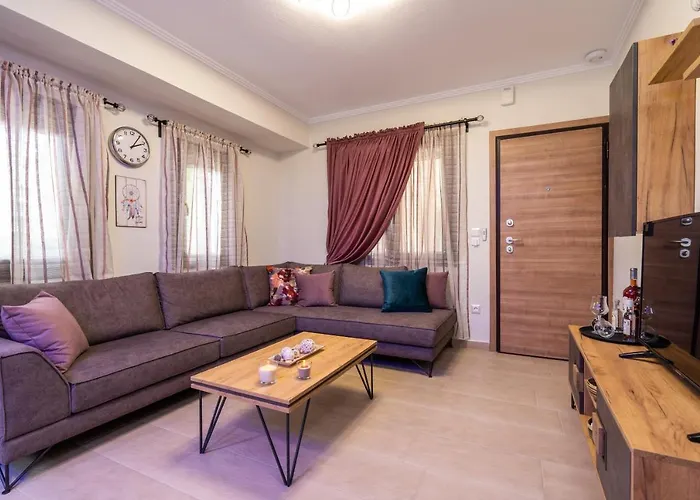 Appartement νεφέλη-σπίτι ολόκληρο για αξέχαστες διακοπές στην σιβηρη *
