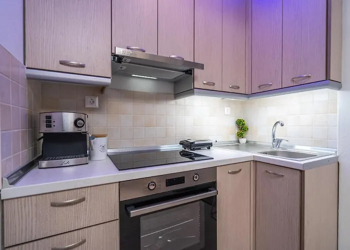 Appartement νεφέλη-σπίτι ολόκληρο για αξέχαστες διακοπές στην σιβηρη *