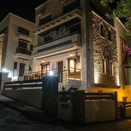 νεφέλη-σπίτι ολόκληρο για αξέχαστες διακοπές στην σιβηρη Siviri