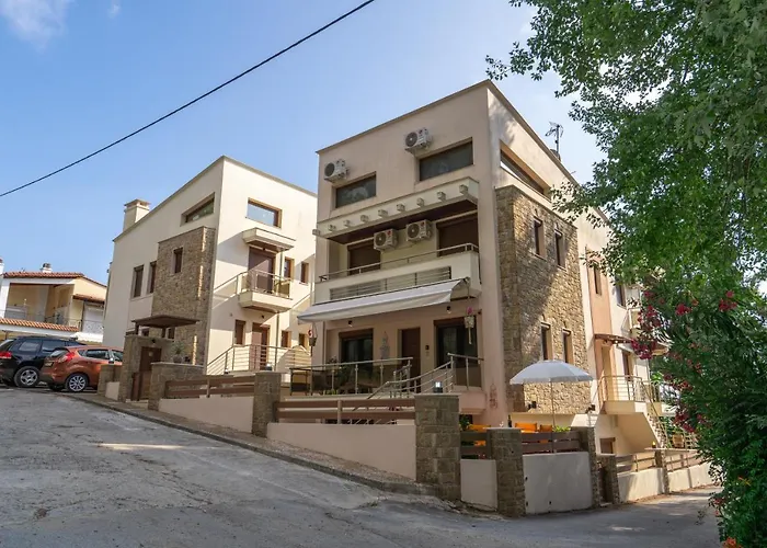 νεφέλη-σπίτι ολόκληρο για αξέχαστες διακοπές στην σιβηρη Daire